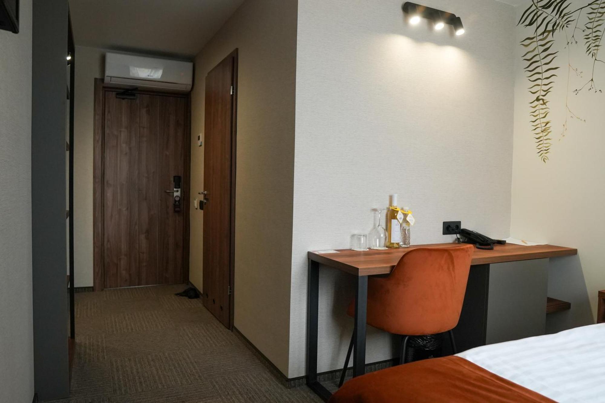 Optima Collection River Park Lutsk Ngoại thất bức ảnh