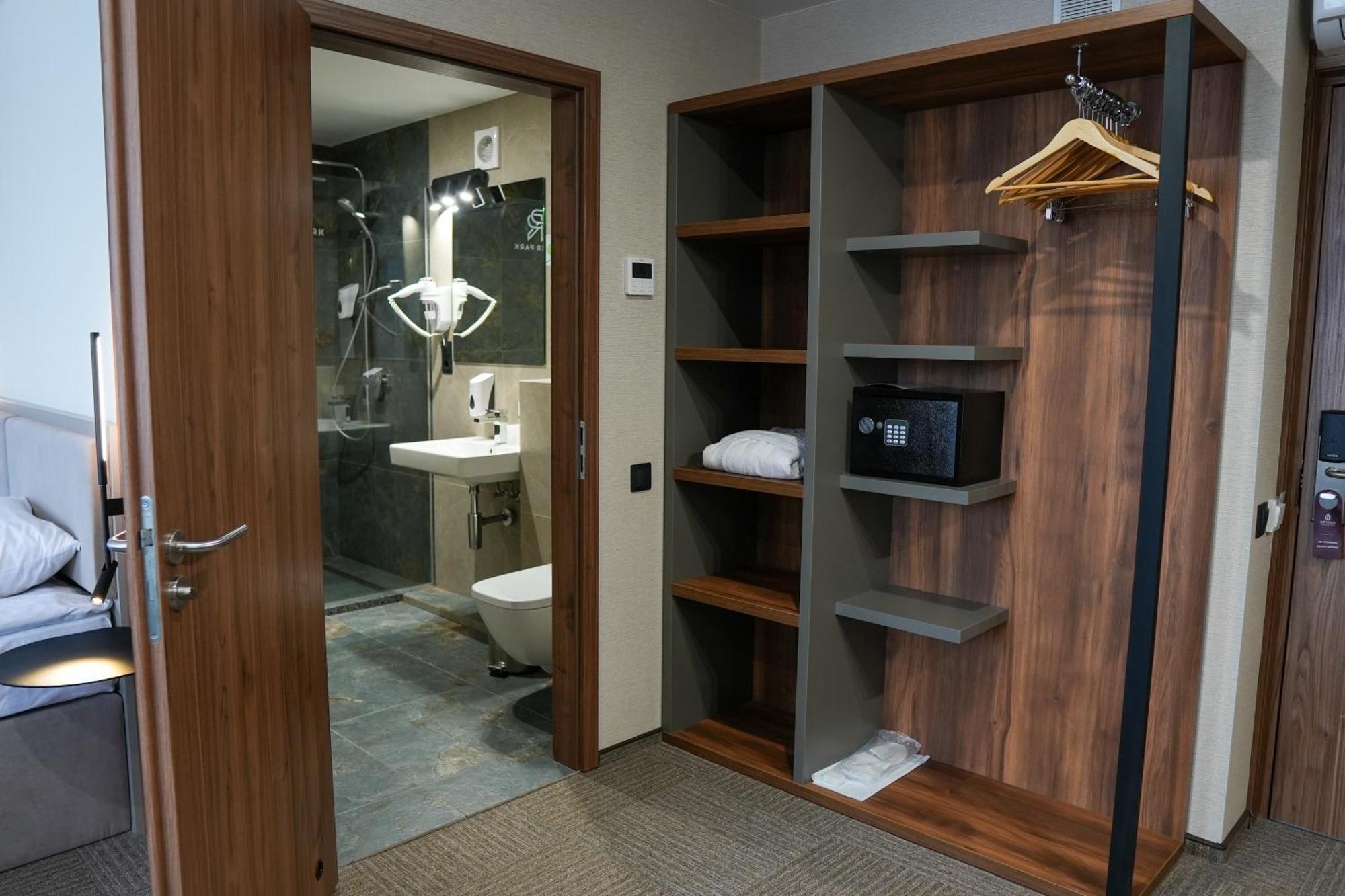Optima Collection River Park Lutsk Ngoại thất bức ảnh