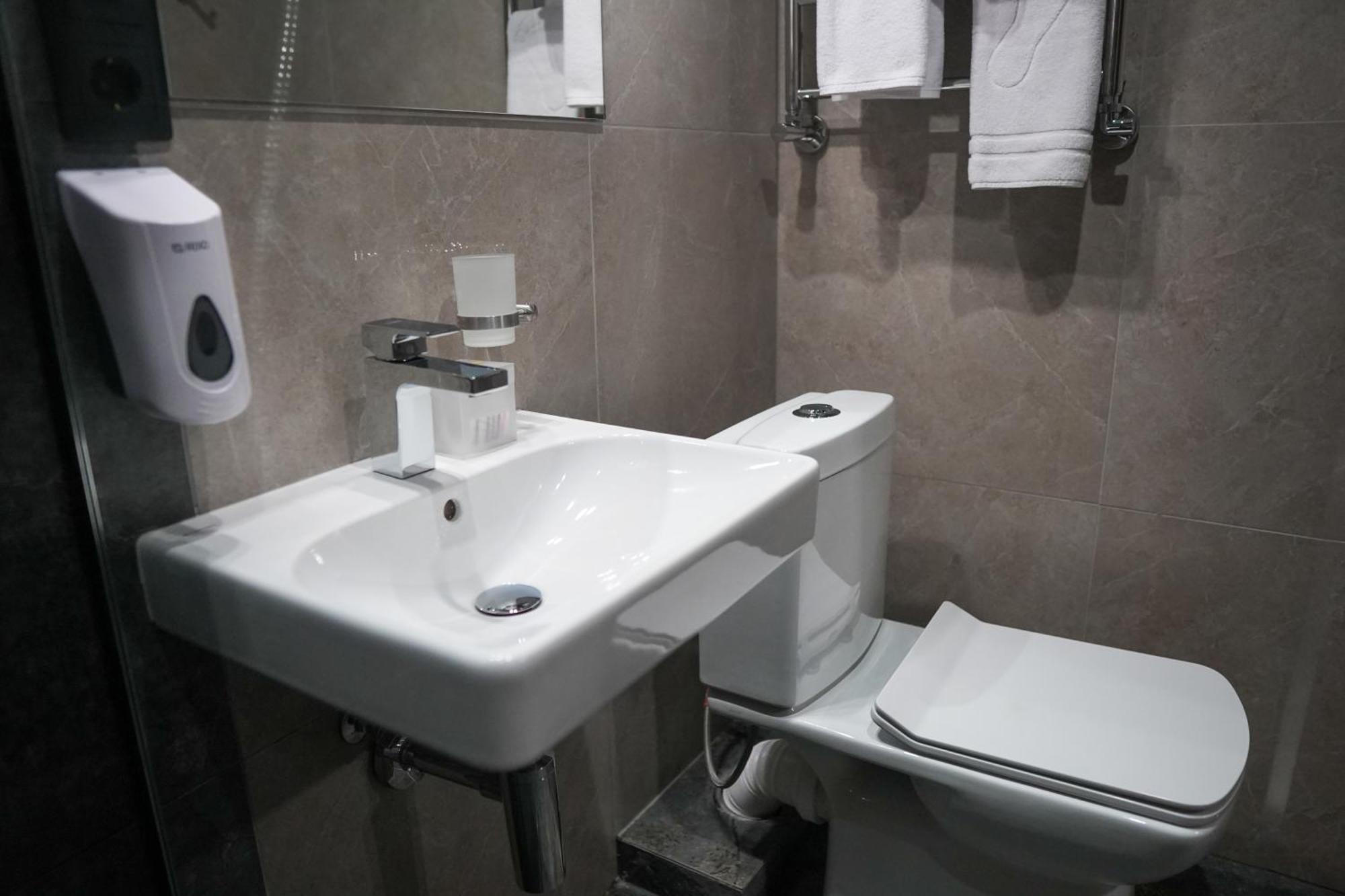 Optima Collection River Park Lutsk Ngoại thất bức ảnh
